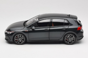 Volkswagen Golf GTI Mk8 Noir Metallic Norev 1:18 188591 Métal Moulé — image 4 sur 8
