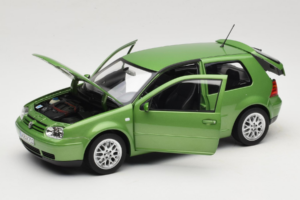 Volkswagen Golf GTI Mk4 Vert Metallic Norev 1:18 188571 Métal Moulé — image 2 sur 8