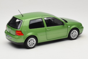 Volkswagen Golf GTI Mk4 Vert Metallic Norev 1:18 188571 Métal Moulé — image 3 sur 8