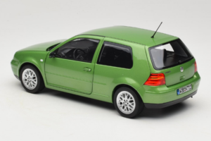 Volkswagen Golf GTI Mk4 Vert Metallic Norev 1:18 188571 Métal Moulé — image 7 sur 8