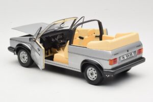 Volkswagen Golf Mk1 Cabriolet Argent Sun Star 1:18 VW004 Métal Moulé — image 5 sur 8