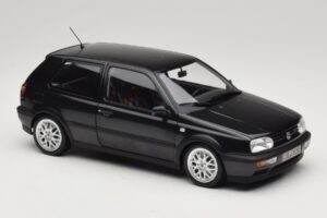 Volkswagen Golf Mk3 GTI Black Metallic Norev 1:18 188415 Métal Moulé — image 6 sur 8