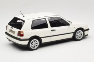 Volkswagen Golf Mk3 GTI Candy White Norev 1:18 188508 Métal Moulé — image 3 sur 8