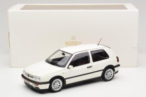 Volkswagen Golf Mk3 GTI Candy White Norev 1:18 188508 Métal Moulé — image 8 sur 8
