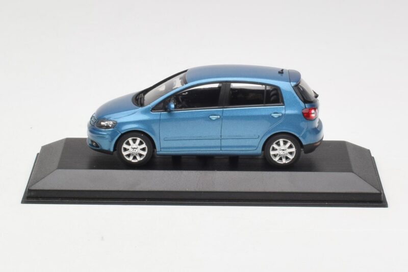 Volkswagen Golf Plus Mk5 Blue Metallic Minichamps 1:43 GOLF002 Métal Moulé