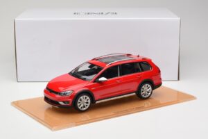 Volkswagen Golf Mk7 Alltrack Tornado Red DNA 1:18 DNA000035 Résine — image 6 sur 6