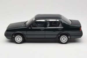 Volkswagen Jetta Mk3 CL Noir Icartime 1:18 JETTA001 Métal Moulé — image 4 sur 8