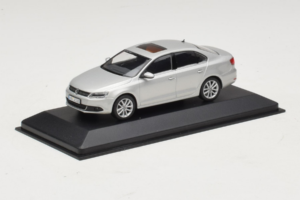 Volkswagen Jetta Mk6 Argent Minichamps 1:43 JETTA002 Métal Moulé — image 2 sur 4