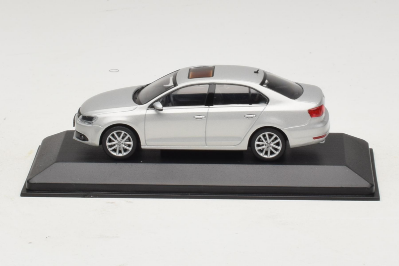 Volkswagen Jetta Mk6 Argent Minichamps 1:43 JETTA002 Métal Moulé