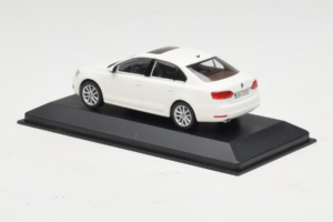 Volkswagen Jetta Mk6 Blanc Minichamps 1:43 JETTA003 Métal Moulé — image 3 sur 4
