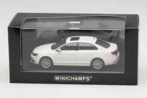 Volkswagen Jetta Mk6 Blanc Minichamps 1:43 JETTA003 Métal Moulé — image 4 sur 4