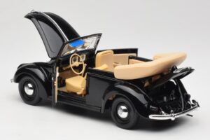 Volkswagen Coccinelle Cabriolet Noir Maisto 1:18 37800-M6 Métal Moulé — image 5 sur 8