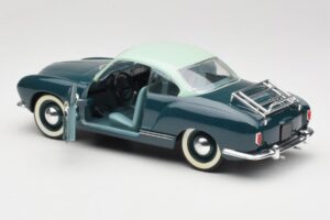 Volkswagen Karmann Ghia Bleu Solido 1:18 8061 Métal Moulé — image 5 sur 8