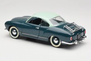 Volkswagen Karmann Ghia Bleu Solido 1:18 8061 Métal Moulé — image 7 sur 8