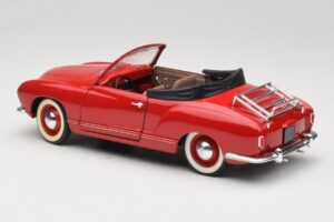 Volkswagen Karmann Ghia Cabriolet Rouge Solido 1:18 8058 Métal Moulé — image 5 sur 8