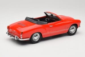 Volkswagen Karmann Ghia Cabriolet Rouge Minichamps 1:18 155054030 Métal Moulé — image 2 sur 6