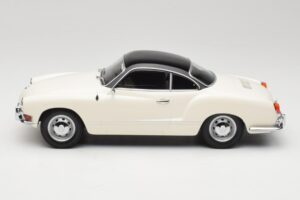 Volkswagen Karmann Ghia Crème Noir Minichamps 1:18 155054021 Métal Moulé — image 3 sur 6
