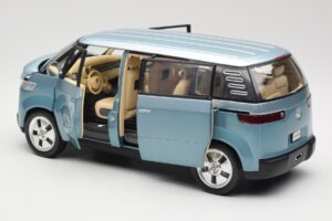 Volkswagen Microbus Concept Vert Clair Revell 1:18 08444 Métal Moulé — image 5 sur 8