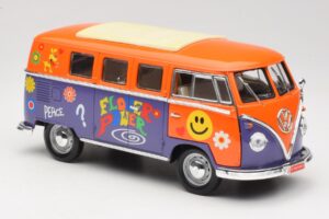 Volkswagen Microbus T1 Flower Power Road Signature 1:18 92329 Métal Moulé — image 6 sur 8