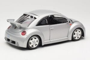 Volkswagen New Beetle RSi Argent Bburago 1:18 3306 Métal Moulé — image 3 sur 8