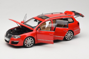 Volkswagen Passat B6 R36 Variant Rouge NZG 1:18 KF044-5 Métal Moulé — image 2 sur 8