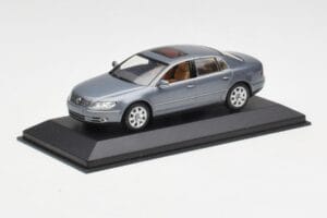 Volkswagen Phaeton 3D Gris Minichamps 1:43 3D0099300GPR7Q Métal Moulé — image 2 sur 4