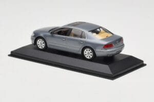 Volkswagen Phaeton Light Blue Metallic Minichamps 1:43 VW002 Métal Moulé — image 3 sur 4