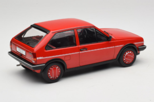 Volkswagen Polo II Coupe Fox MCG 1:18 MCG18523 Métal Moulé — image 2 sur 6
