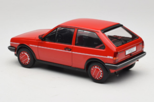 Volkswagen Polo II Coupe Fox MCG 1:18 MCG18523 Métal Moulé — image 5 sur 6