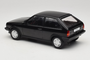 Volkswagen Polo II Coupe G40 Noir MCG 1:18 MCG18524 Métal Moulé — image 5 sur 6