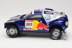 Volkswagen Race Touareg #305 Volkswagen Motorsport M. Miller / R. Pitchford Dakar Rally 2009 Norev 1:18 188466 Métal Moulé — image 4 sur 7