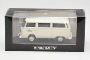 Volkswagen T2 Ambulance DRK Minichamps 1:43 400053090 Métal Moulé — image 4 sur 4