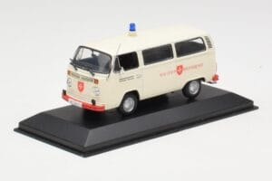 Volkswagen T2 Ambulance Malteser Hilfsdienst Minichamps 1:43 400053092 Métal Moulé — image 2 sur 4