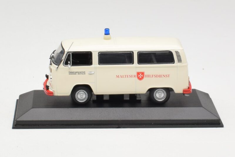 Volkswagen T2 Ambulance Malteser Hilfsdienst Minichamps 1:43 400053092 Métal Moulé