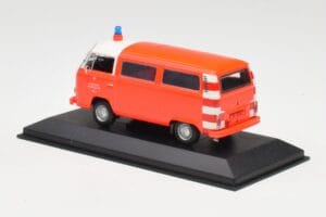Volkswagen T2 Bus Pompiers Frankfurt Pare-chocs Rouges Minichamps 1:43 400053091-V1 Métal Moulé — image 3 sur 4