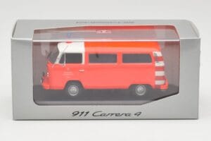 Volkswagen T2 Bus Pompiers Frankfurt Pare-chocs Rouges Minichamps 1:43 400053091-V1 Métal Moulé — image 4 sur 4