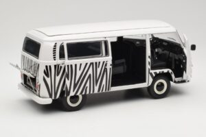 Volkswagen T2a Bus Safari Schuco 1:18 191 Métal Moulé — image 2 sur 8