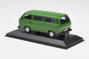 Volkswagen T3 Bus Vert Minichamps 1:43 400055000 Métal Moulé — image 3 sur 4