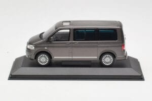 Volkswagen T5 Bus Bronze Metallic Minichamps 1:43 4039378412203 Métal Moulé