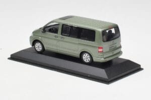 Volkswagen T5 Bus Fresco Green Minichamps 1:43 T5001-B Métal Moulé — image 3 sur 4