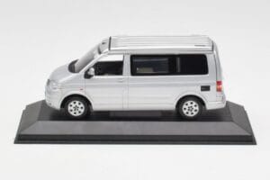 Volkswagen T5 California Argent Minichamps 1:43 7H8099300GPA7W Métal Moulé