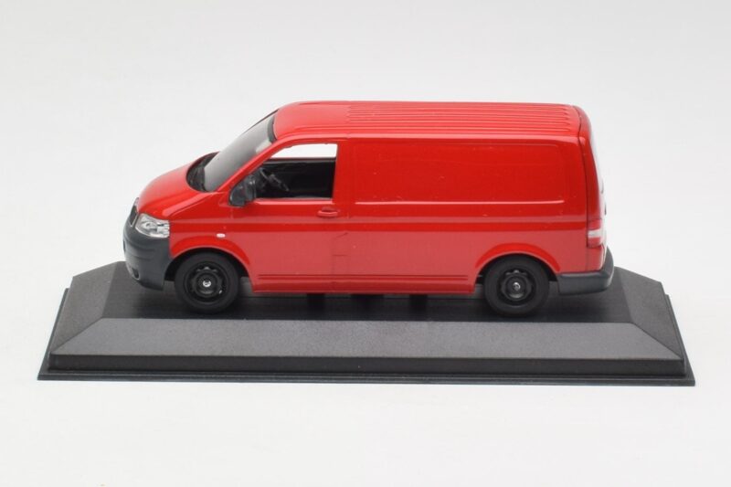 Volkswagen T5 Fourgon de Livraison Rouge & Jantes Noires Minichamps 1:43 400052260-B Métal Moulé