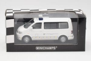 Volkswagen T5 Multivan Bundeswehr Médecin d'Urgence Prototype Minichamps 1:43 400052291-P1 Métal Moulé — image 4 sur 4