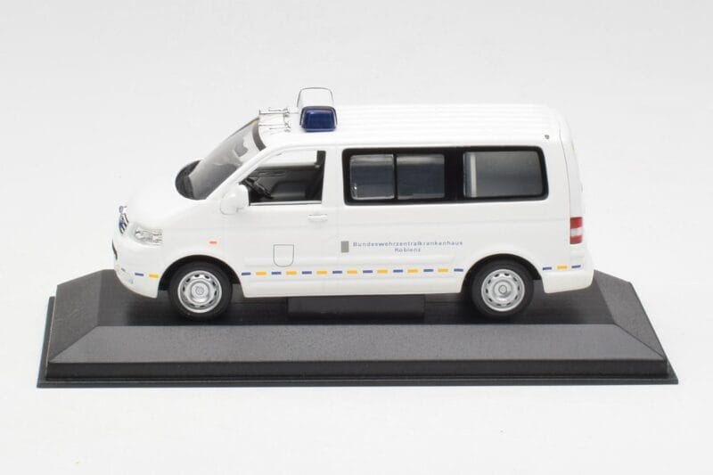 Volkswagen T5 Multivan Bundeswehr Médecin d'Urgence Prototype Minichamps 1:43 400052291-P1 Métal Moulé