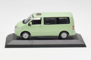 Volkswagen T5 Multivan California Vert Citron Dealer Minichamps 1:43 400052201-D1 Métal Moulé
