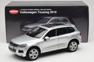 Volkswagen Touareg 7L Silver Metallic Kyosho 1:18 8821CS Métal Moulé — image 8 sur 8