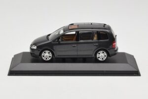 Volkswagen Touran 1T Vert Foncé Minichamps 1:43 400052101 Métal Moulé