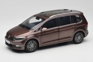 Volkswagen Touran 5T Marron Paudi Model 1:18 ZVE000003BRA Métal Moulé