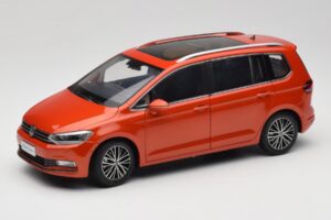 Volkswagen Touran 5T Orange Paudi Model 1:18 ZVE000003ORA Métal Moulé