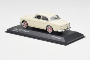 Volvo 121 Amazon Blanc Minichamps 1:43 430171040 Métal Moulé — image 3 sur 4